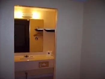 Budgetel Inn & Suites Columbus